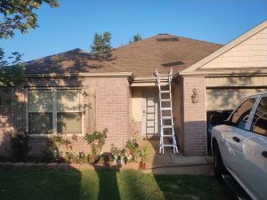 Roof Fence 12thpl Rogers 001