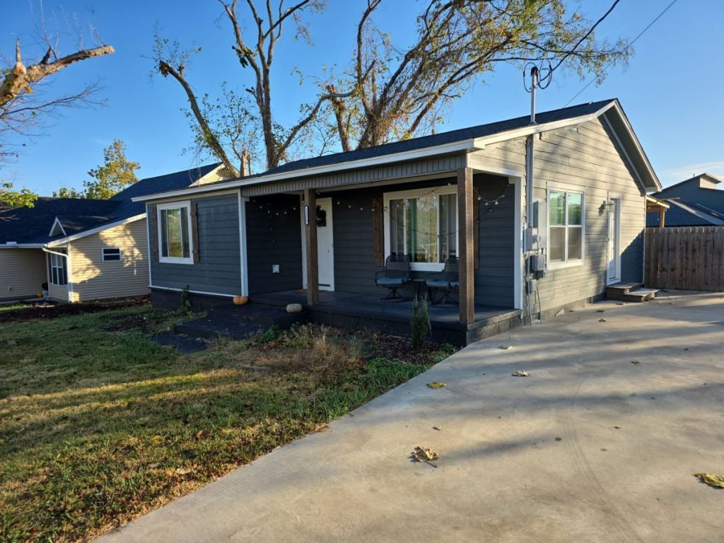 Metal Roof Ne Monroe St Bentonville, Ar